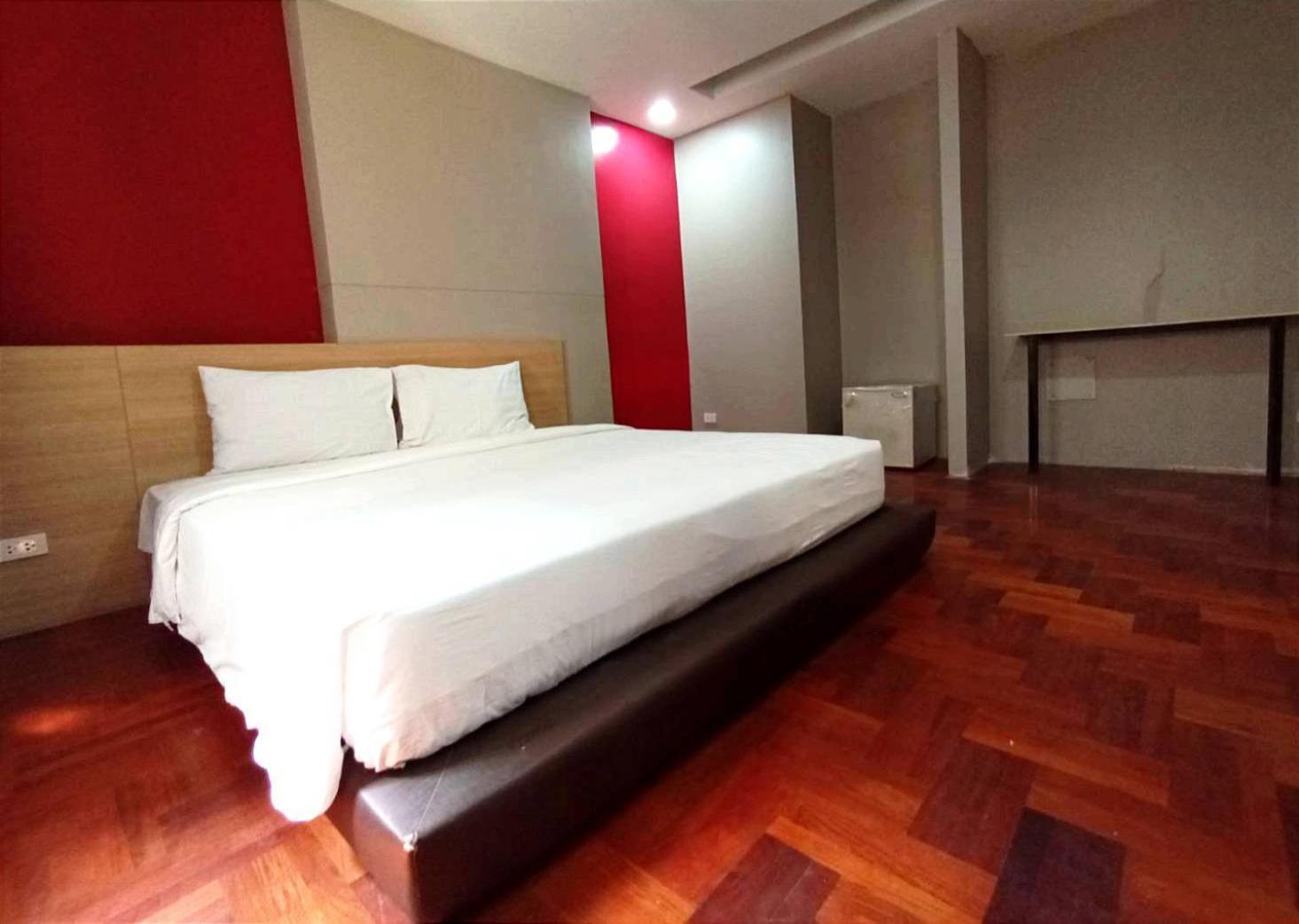 Go Inn Silom - Bts Saint Louis Bangkok Exteriör bild