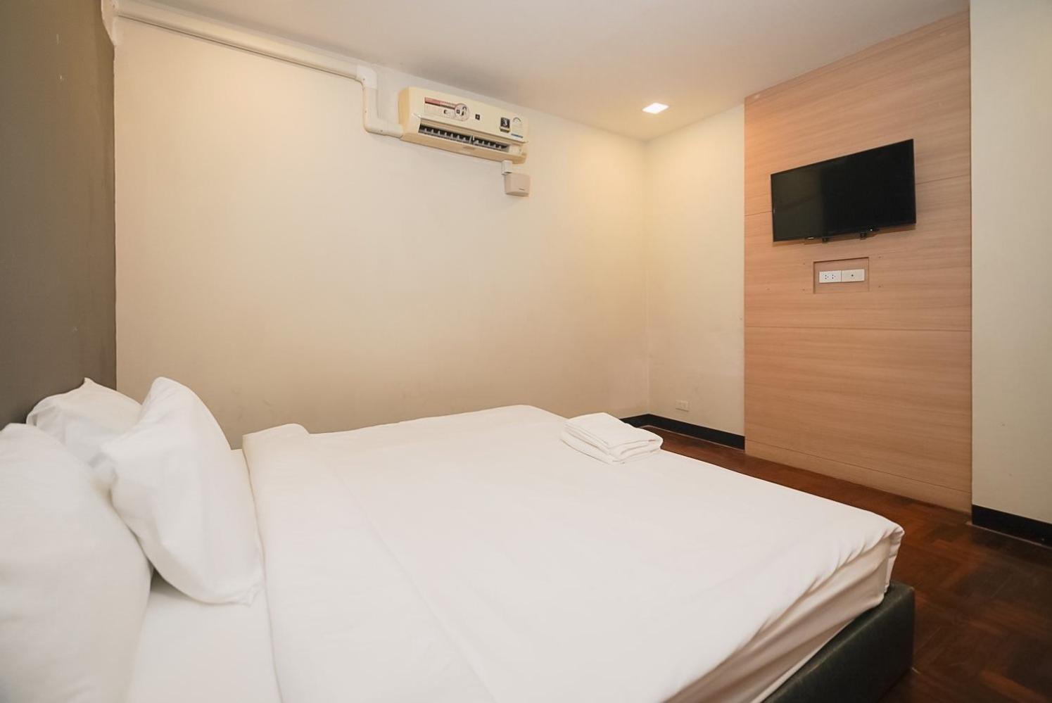Go Inn Silom - Bts Saint Louis Bangkok Exteriör bild